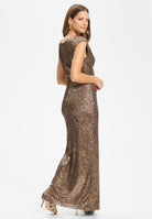 Figurbetontes Abendkleid aus elastische Paillette mit Drapierung