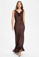 Abendkleid aus nachhaltigem Satin mit Wasserfall Ausschnitt chocolate brown