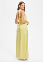 Figurbetontes Abendkleid aus Stretch Satin mit Spaghetti Trägern