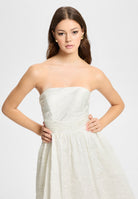 Ausgestelltes Jaquard-Kleid in Midilänge