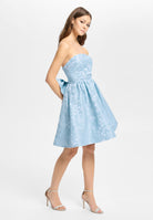 Cocktailkleid aus Jaquard mit ausgestelltem Rock