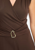 Jumpsuit aus Jersey mit überschnittener Schulter und Zierschnalle