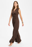 Jumpsuit aus Jersey mit überschnittener Schulter und Zierschnalle