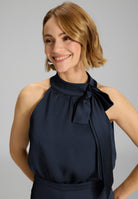 Jumpsuit mit Schluppe aus Satin