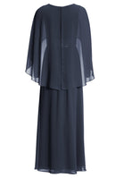 Abendkleid mit Cape aus Chiffon