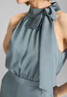 Jumpsuit mit Schluppe aus Satin