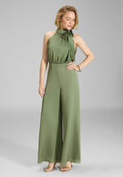 Jumpsuit mit Schluppe aus Satin matcha green