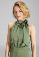 Jumpsuit mit Schluppe aus Satin