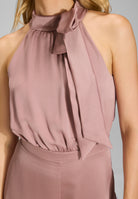 Jumpsuit mit Schluppe aus Satin