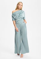 Schulterfreies Oberteil aus Satin baby blue