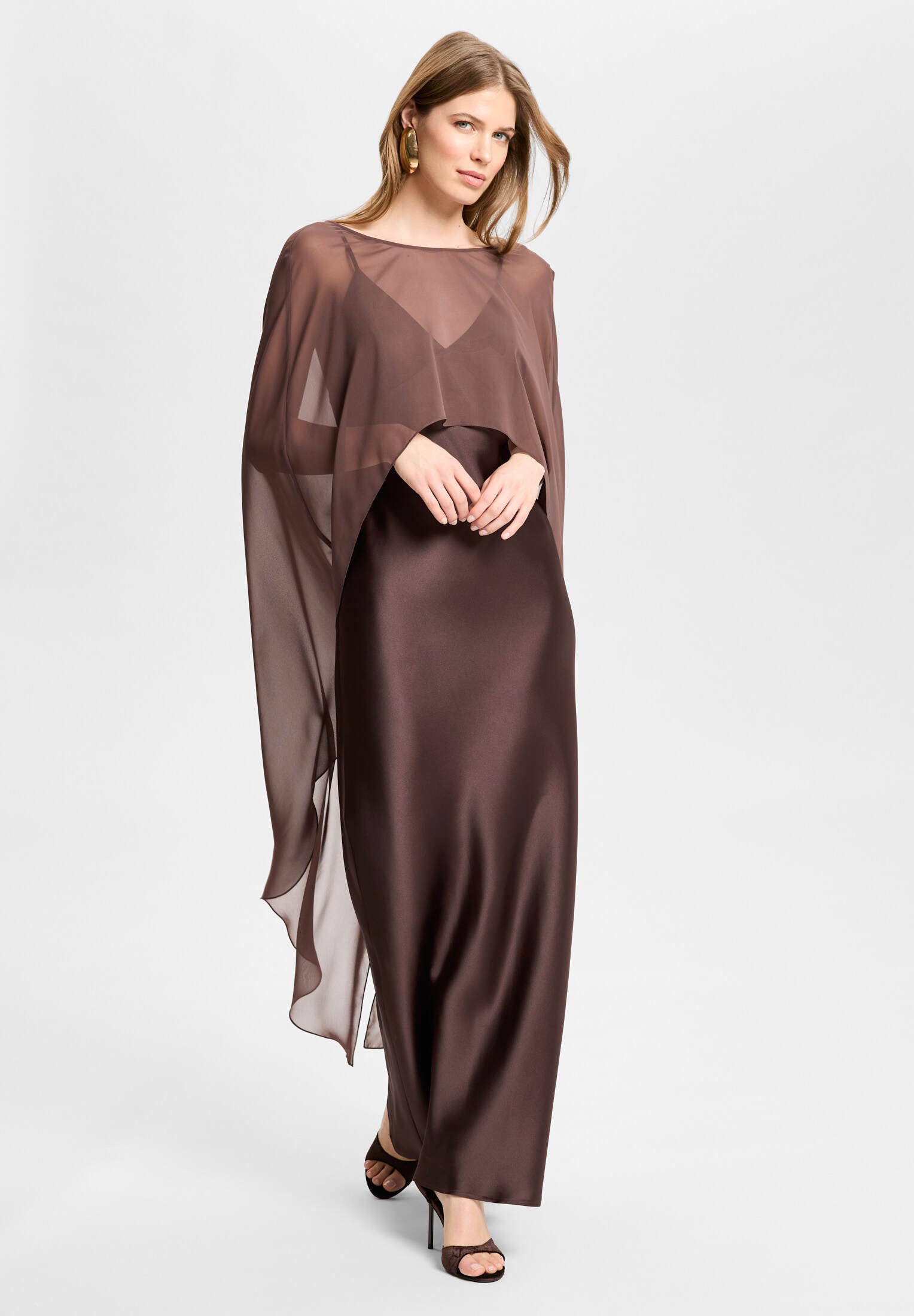 Abendkleid aus Satin mit abnehmbarem Chiffon Cape chocolate brown