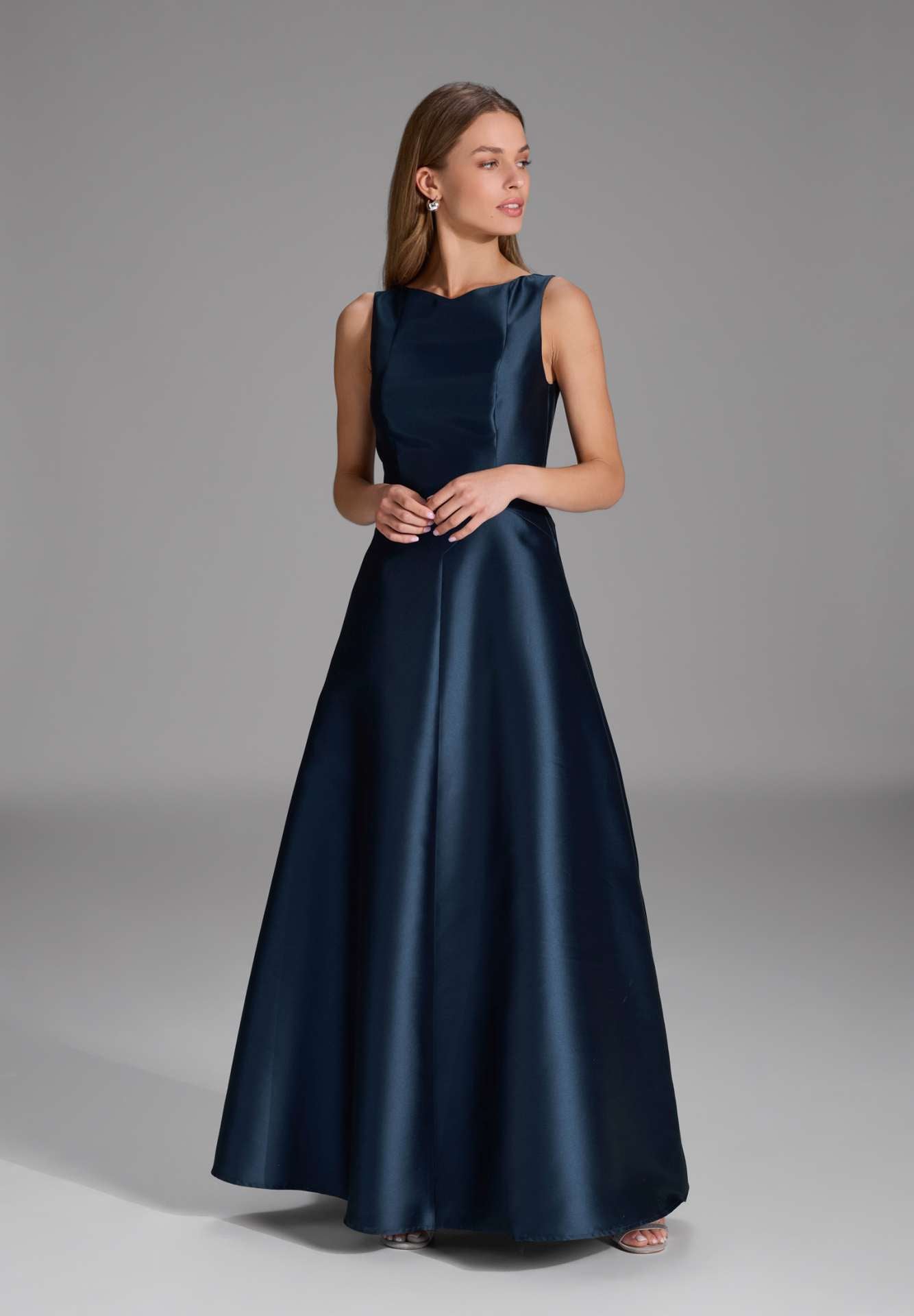 Robenartiges Abendkleid mit Eingrifftaschen navy