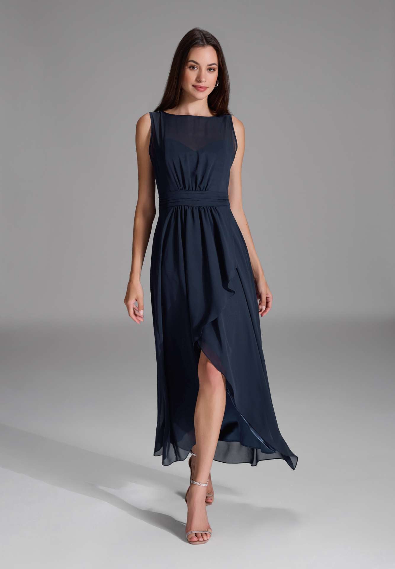 Abendkleid aus Chiffon mit Vokuhila Saum navy