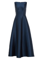 Robenartiges Abendkleid mit Eingrifftaschen