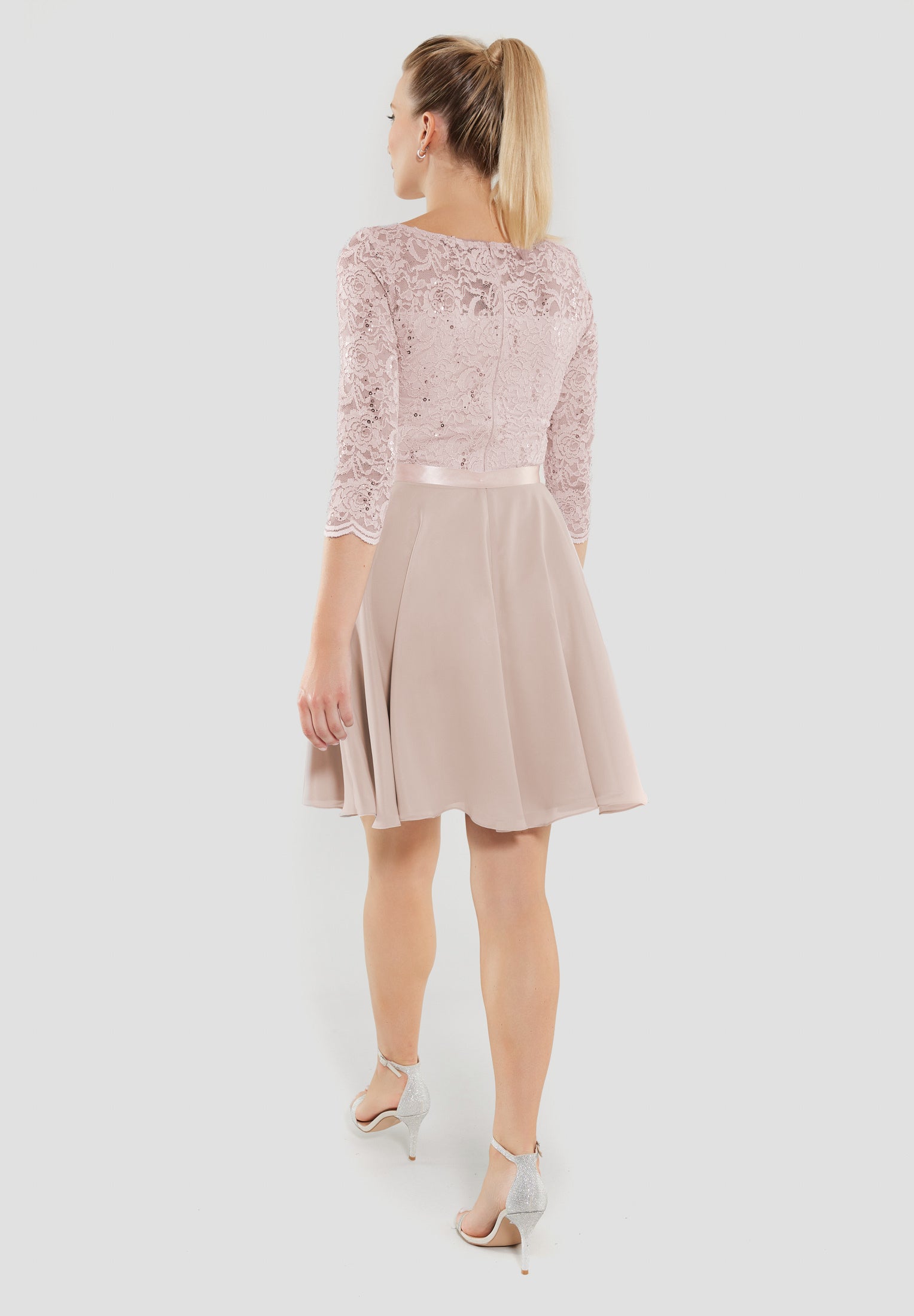 Cocktailkleid aus Paillettenspitze mit Chiffonrock