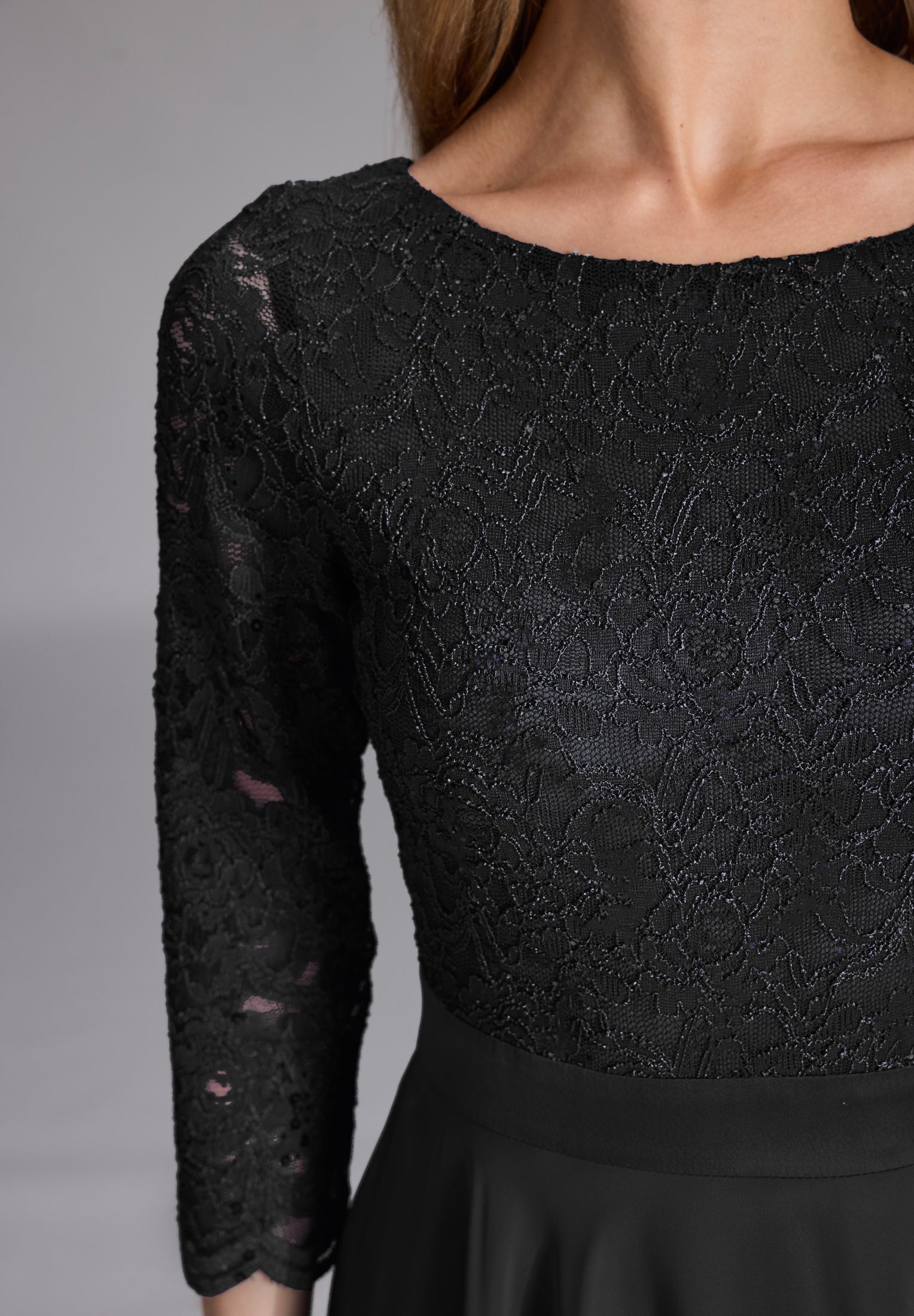 Abendkleid Midi mit Oberteil aus floraler Spitze und Chiffon Rock