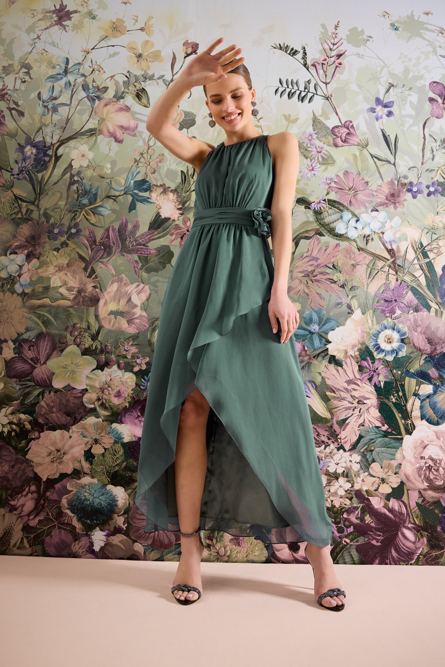 Cocktailkleid im Vokuhila Schnitt 