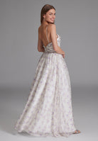 Fließendes Printkleid mit Cut-Out Detail