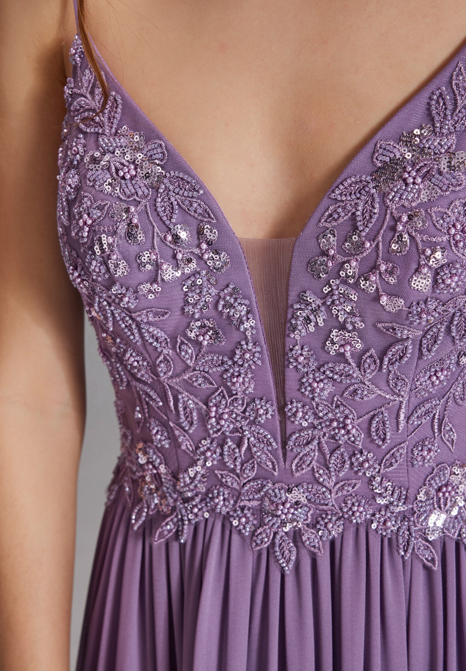 Chiffonkleid mit Bindeband am Rücken