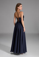 Abendkleid mit Schnür-Oberteil aus Paillette