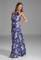 Abendkleid mit amerikanischem Ausschnitt aus bedrucktem Satin