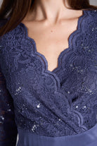 Cocktailkleid aus Material-Mix