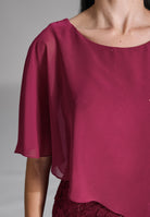 Cocktailkleid mit Überwurf