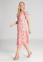 Midi Kleid aus bedrucktem Plissee Jersey mit kurzen Ärmeln