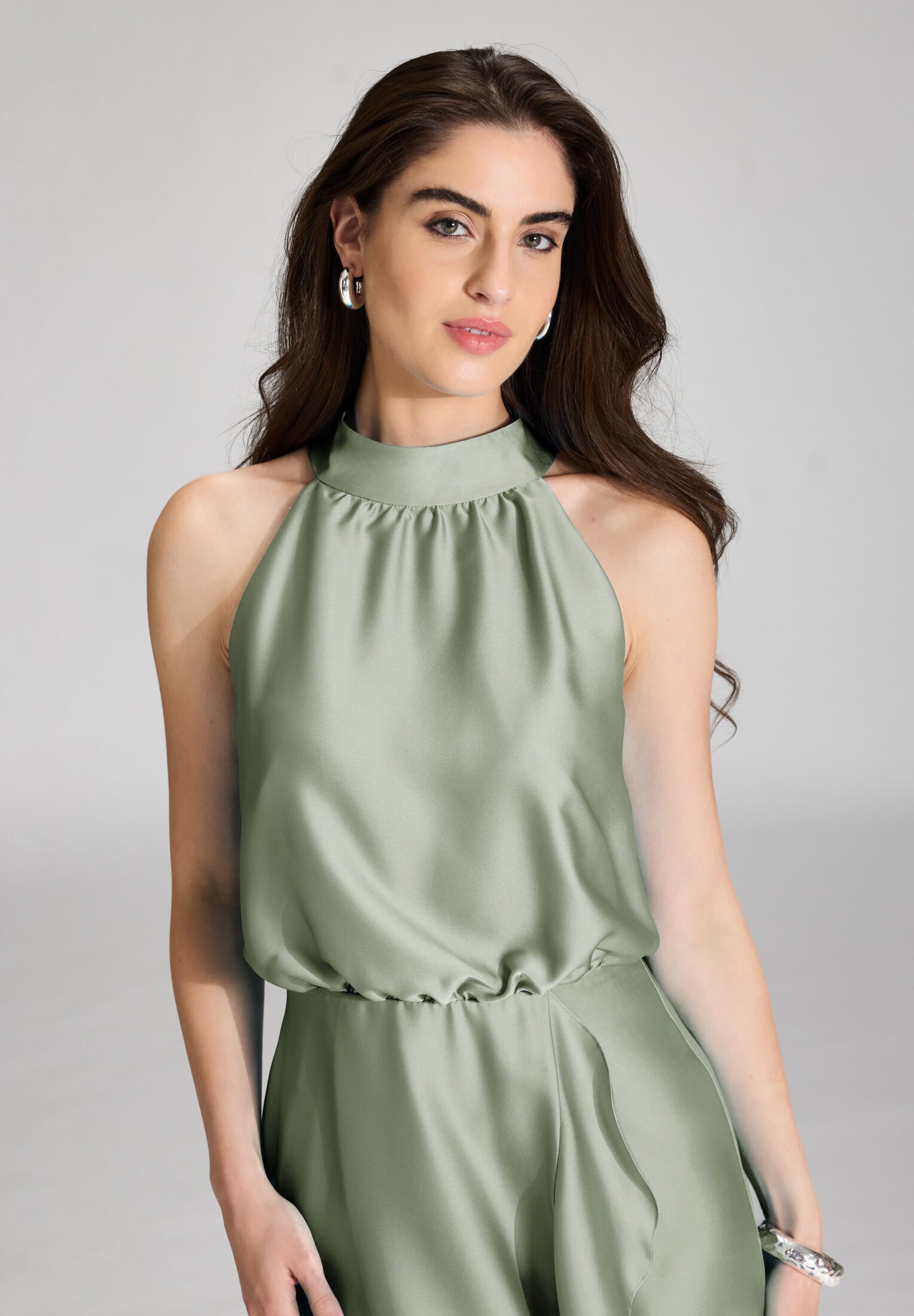 Cocktailkleid aus Satin mit Volant