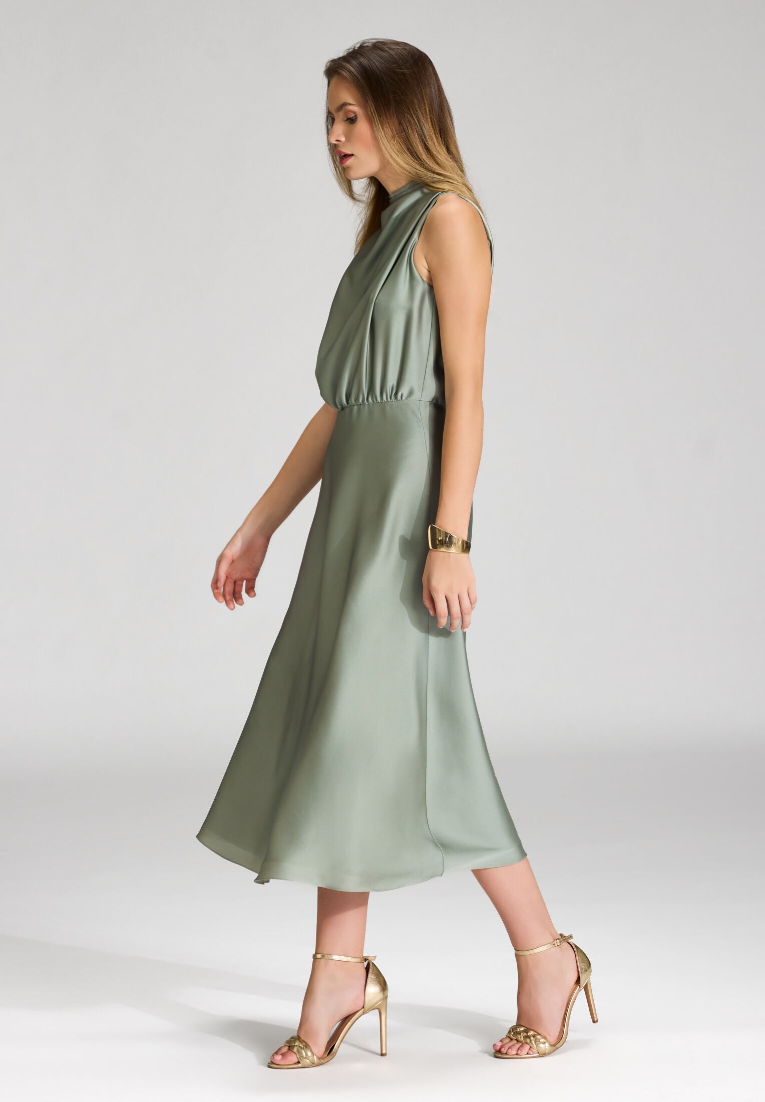 Midi Kleid aus Satin mit Drapierung