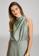 Midi Kleid aus Satin mit Drapierung