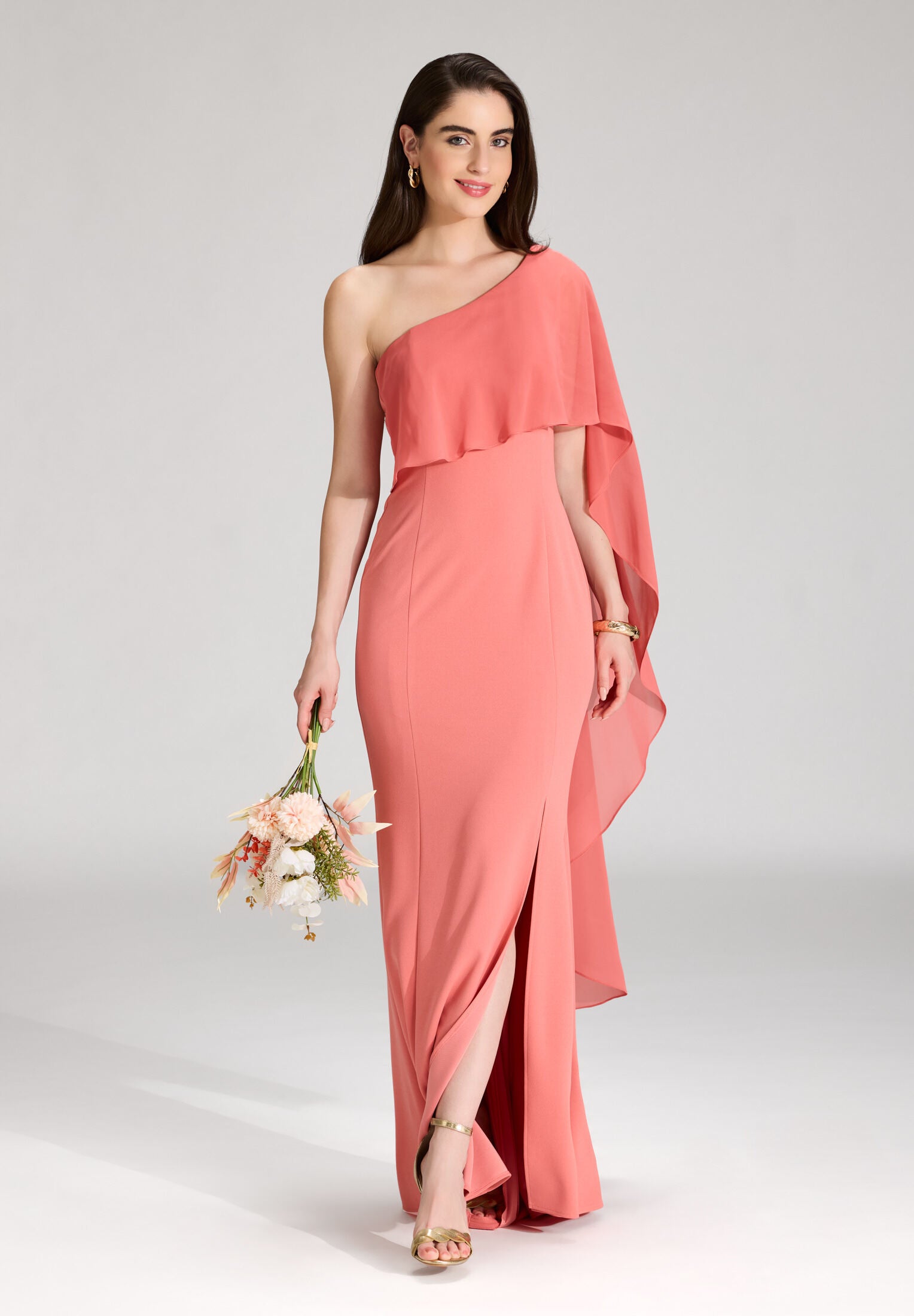 One-Shoulder Abendkleid mit einem Cape-ähnlichen Ärmel aus Chiffon terracotta