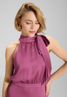 Jumpsuit mit Schluppe aus Satin