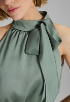 Jumpsuit mit Schluppe aus Satin