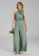 Jumpsuit mit Schluppe aus Satin pistachio green