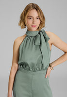 Jumpsuit mit Schluppe aus Satin