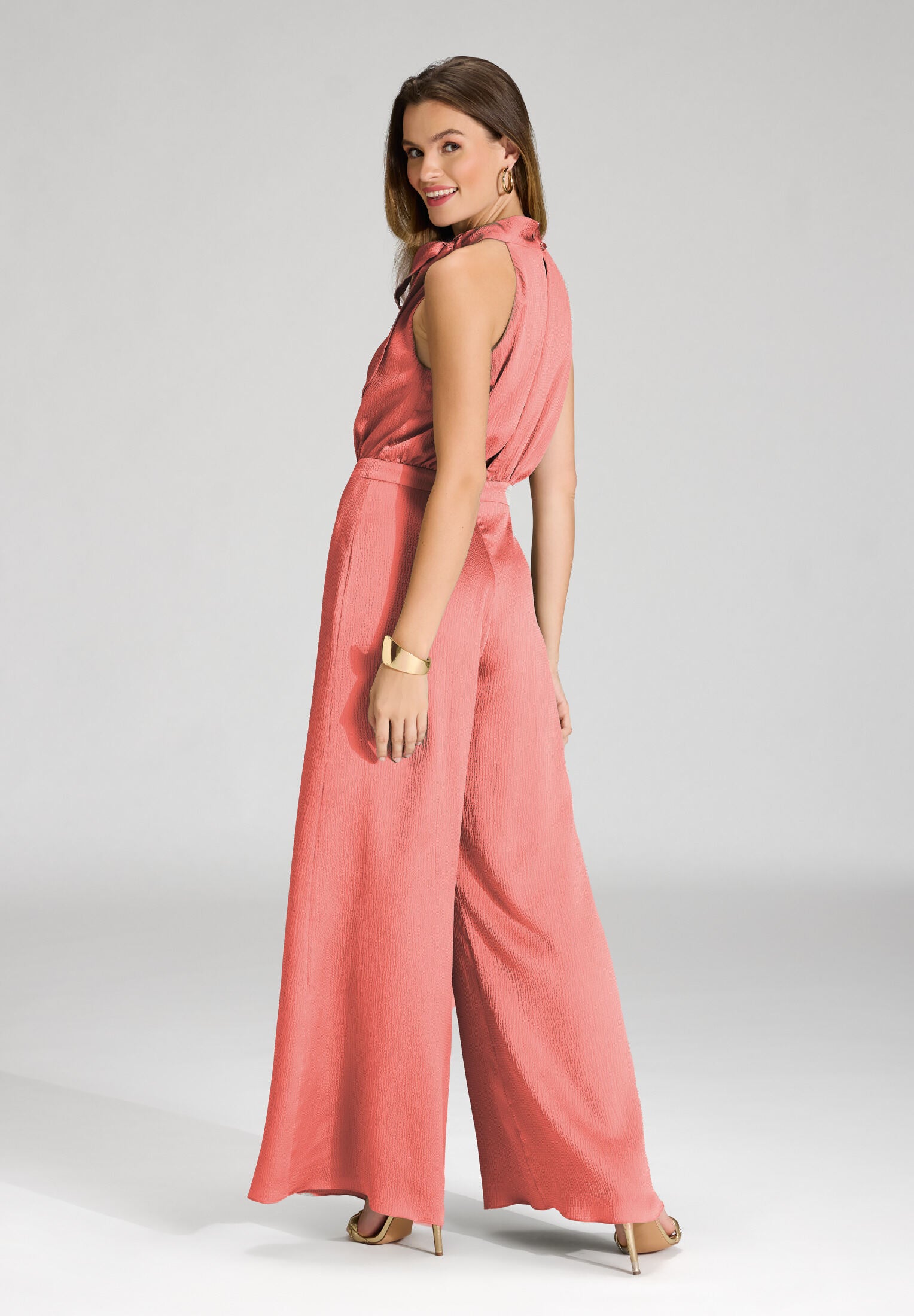 Jumpsuit mit Schluppe aus Satin