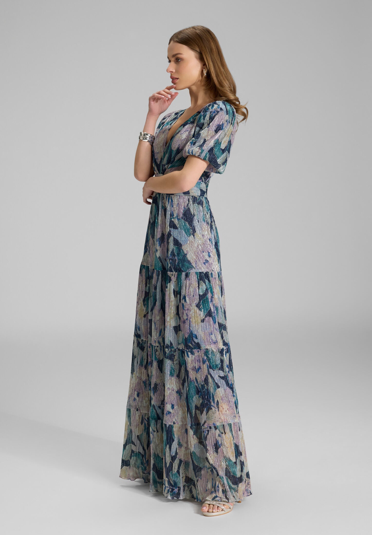 Abendkleid mit Puffärmeln aus bedrucktem Plissee Jersey