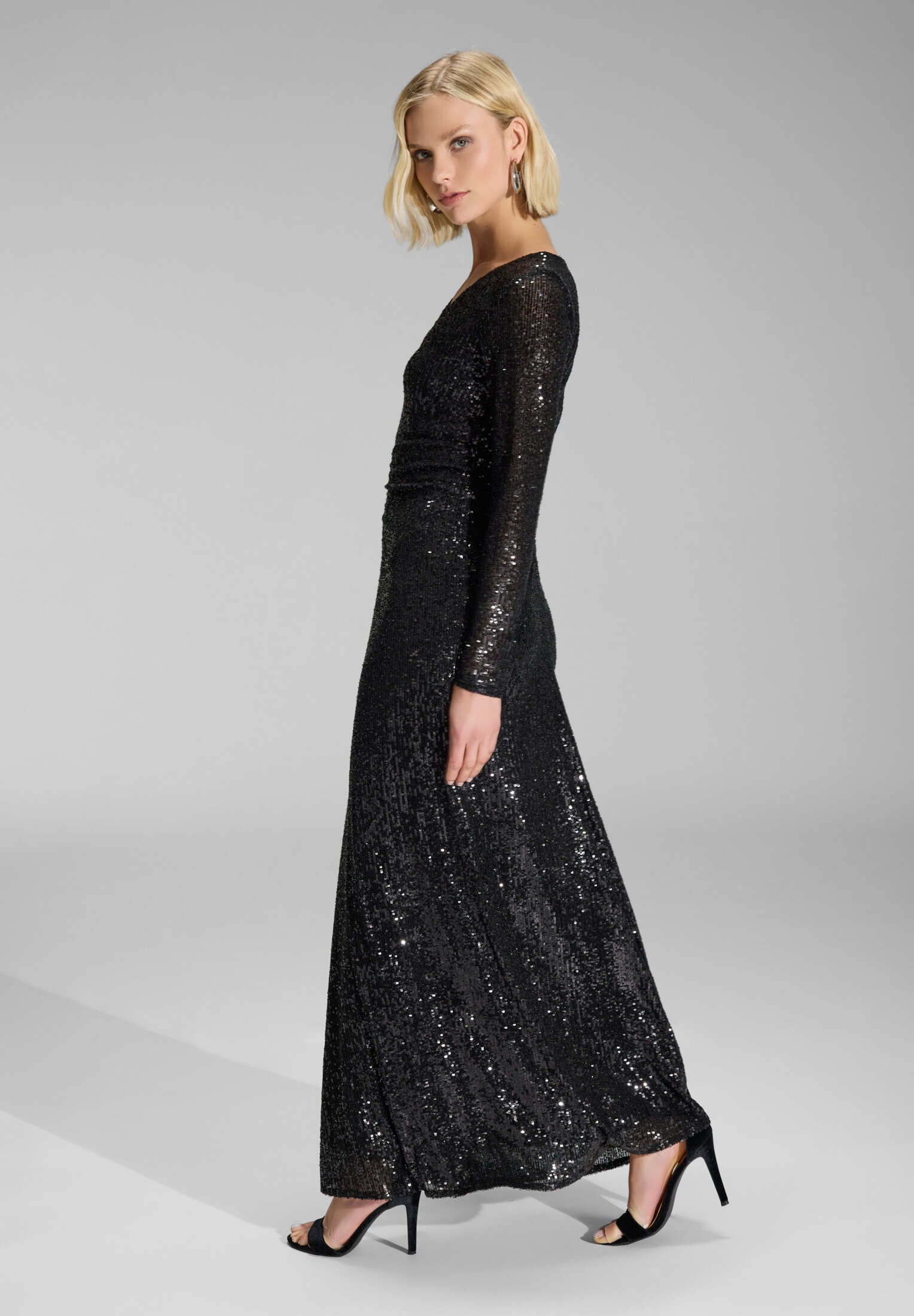 Gerafftes Abendkleid aus elastischer Paillette