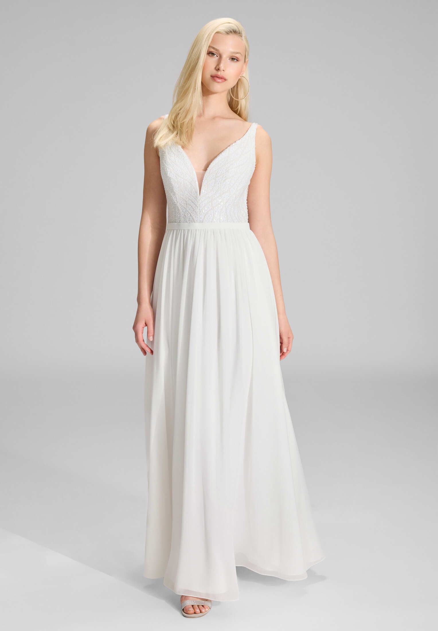 Abendkleid mit Chiffonrock und Stickerei ivory