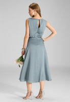 Cocktailkleid aus Satin mit Wasserfall Ausschnitt