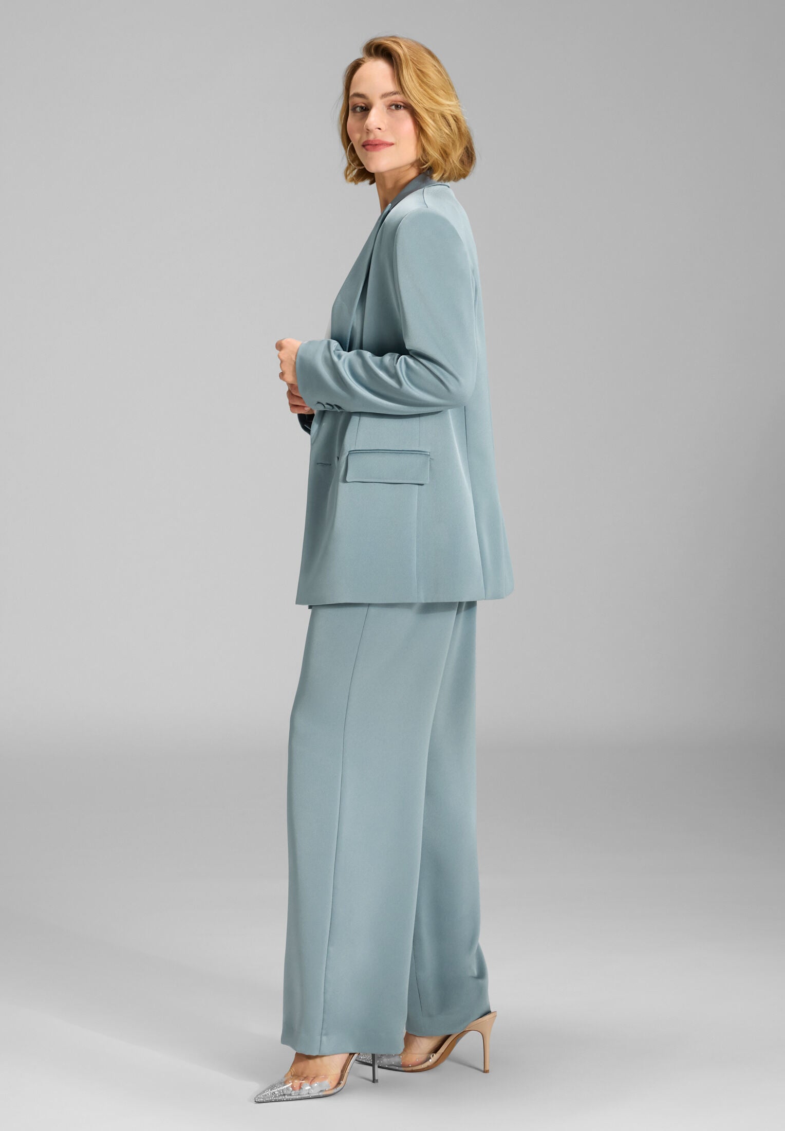 Doppelreihiger Blazer aus Satin