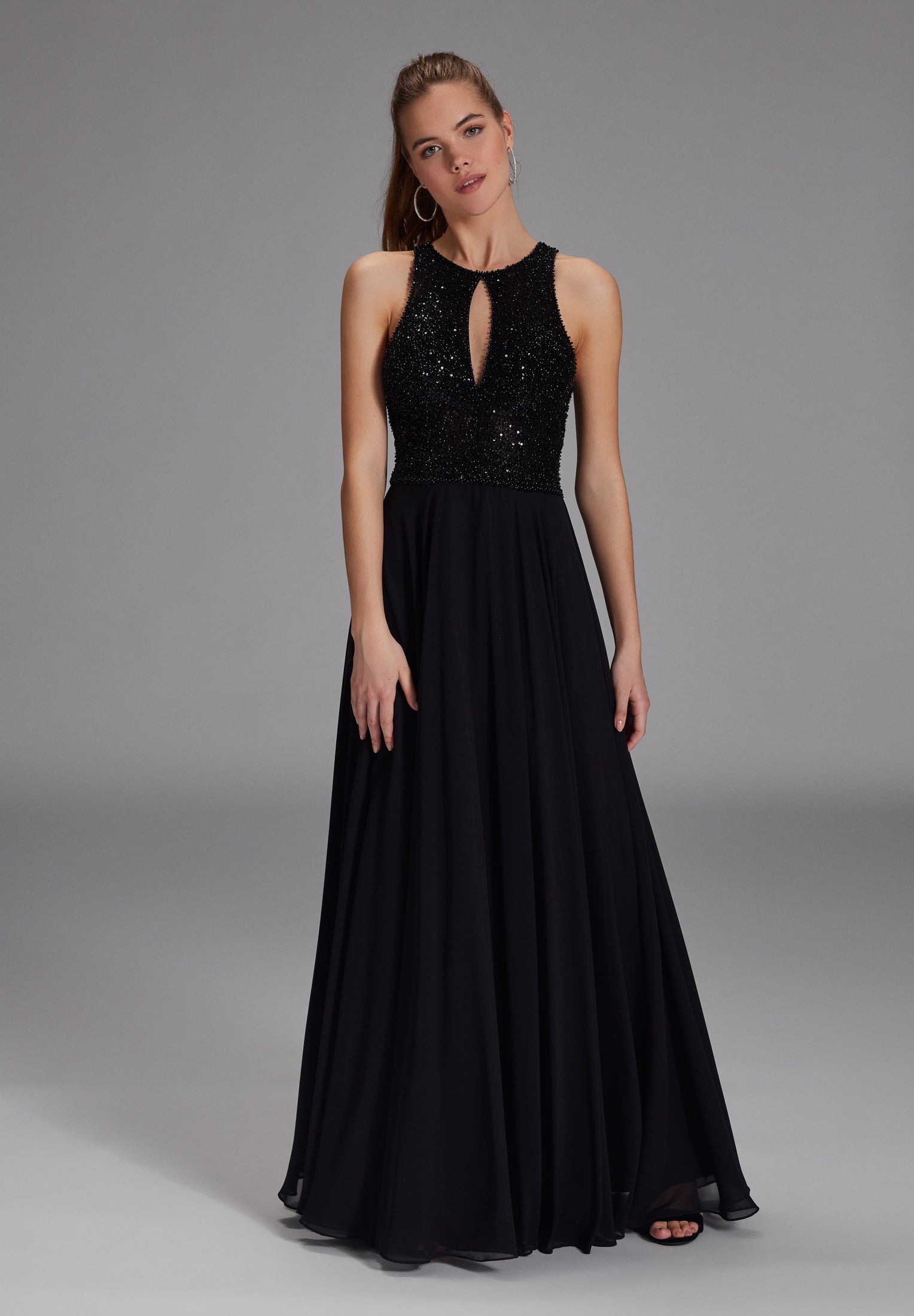 Abendkleid mit Stickerei und Cut-Out Detail black