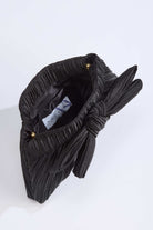 Abendtasche mit Schleifenapplikation