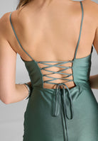 Figurbetontes Abendkleid aus Jersey Satin mit Schnürung im Rücken