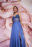 Abendkleid mit Corsagentop und feinen Ziersteinen